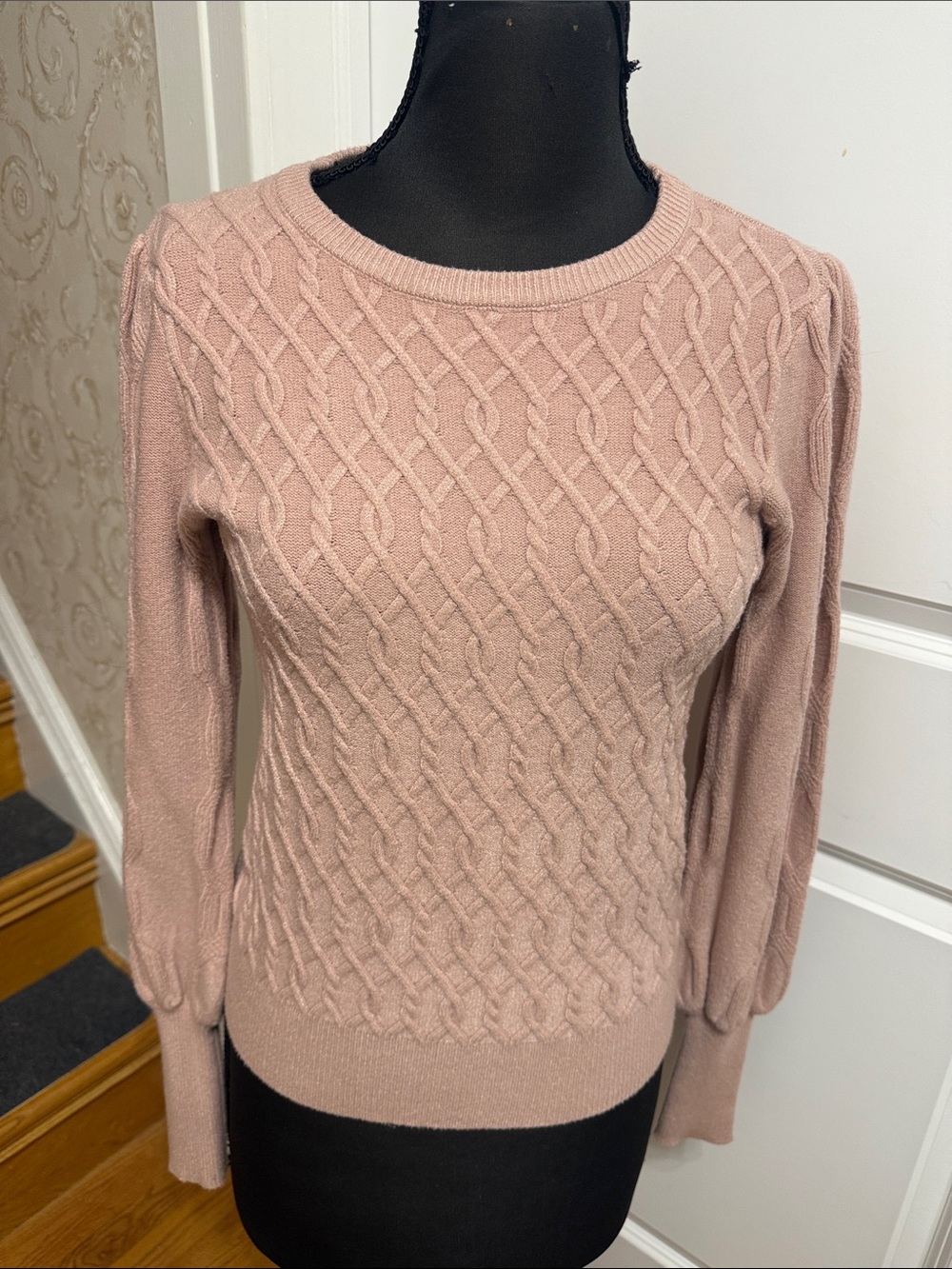 Tahari never worn Women's Blush Pink Cable Knit Sweater. Size M